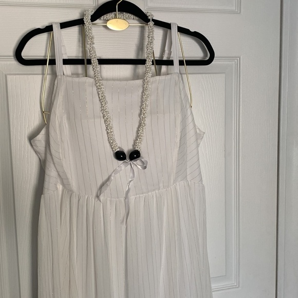 NWT Torrid White with Gold Pin stripes Sun Dress Size 1 - Picture 2 of 12